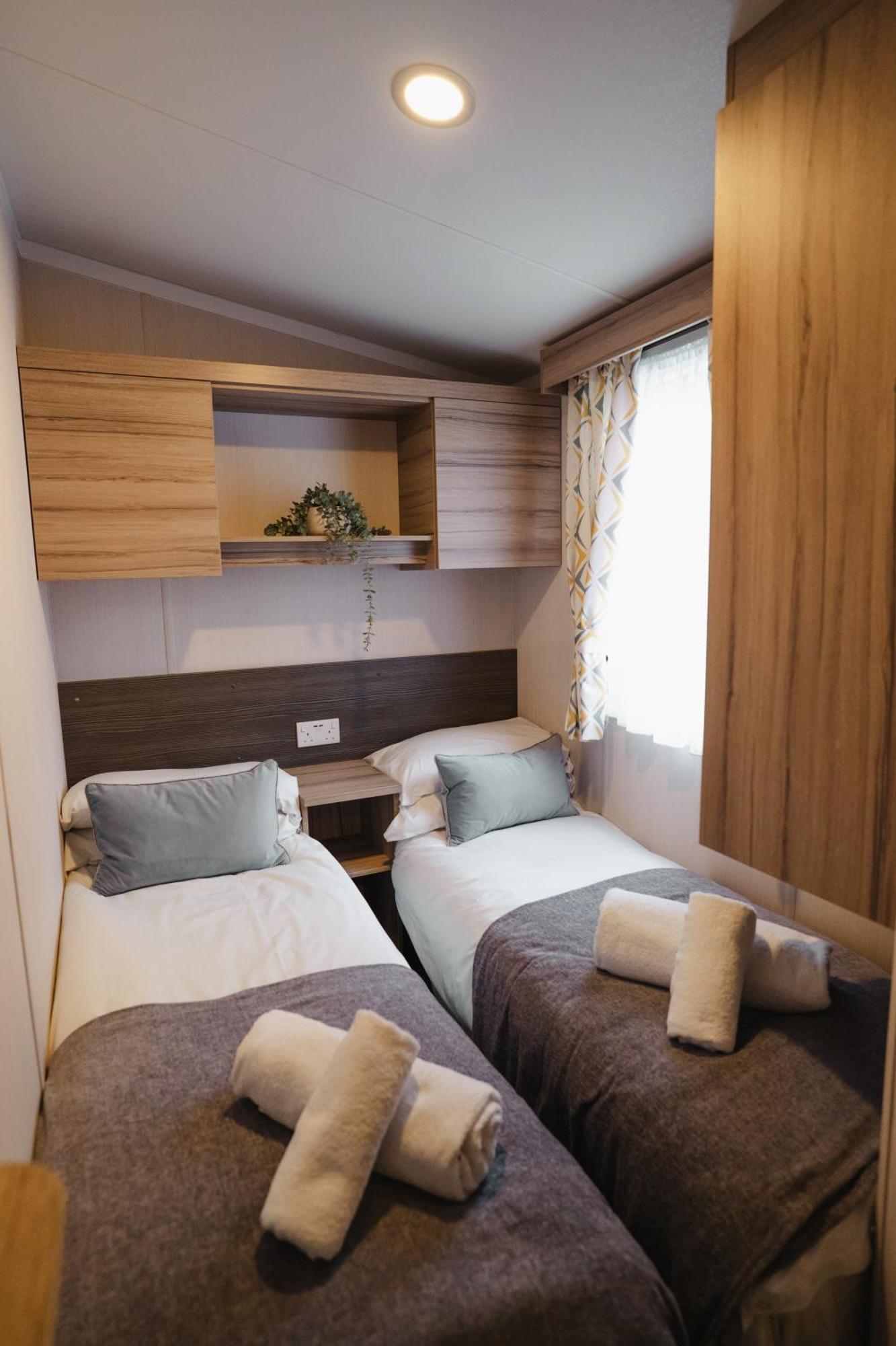Beautiful 3bed Caravan On Windermere - On White Cross Bay